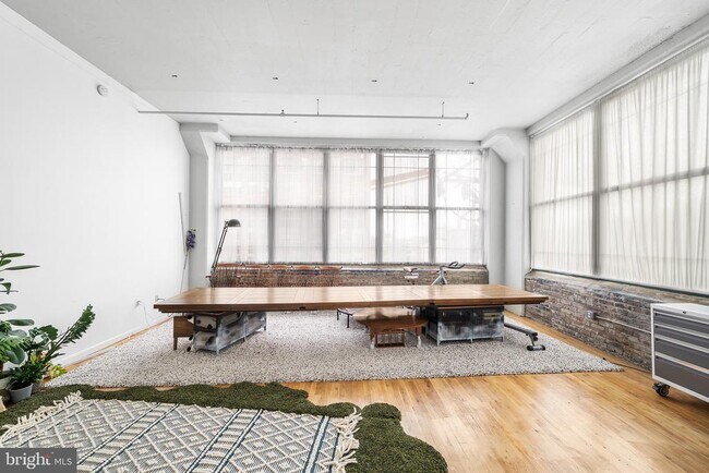 Building Photo - 314 N 12th St