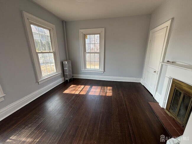 Building Photo - 155 Old Bridge Turnpike