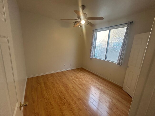 Building Photo - 757 N Temescal St