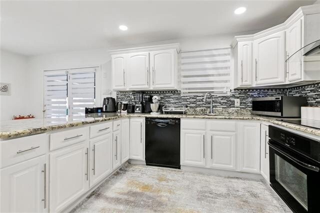 Building Photo - 1015 Roselawn St