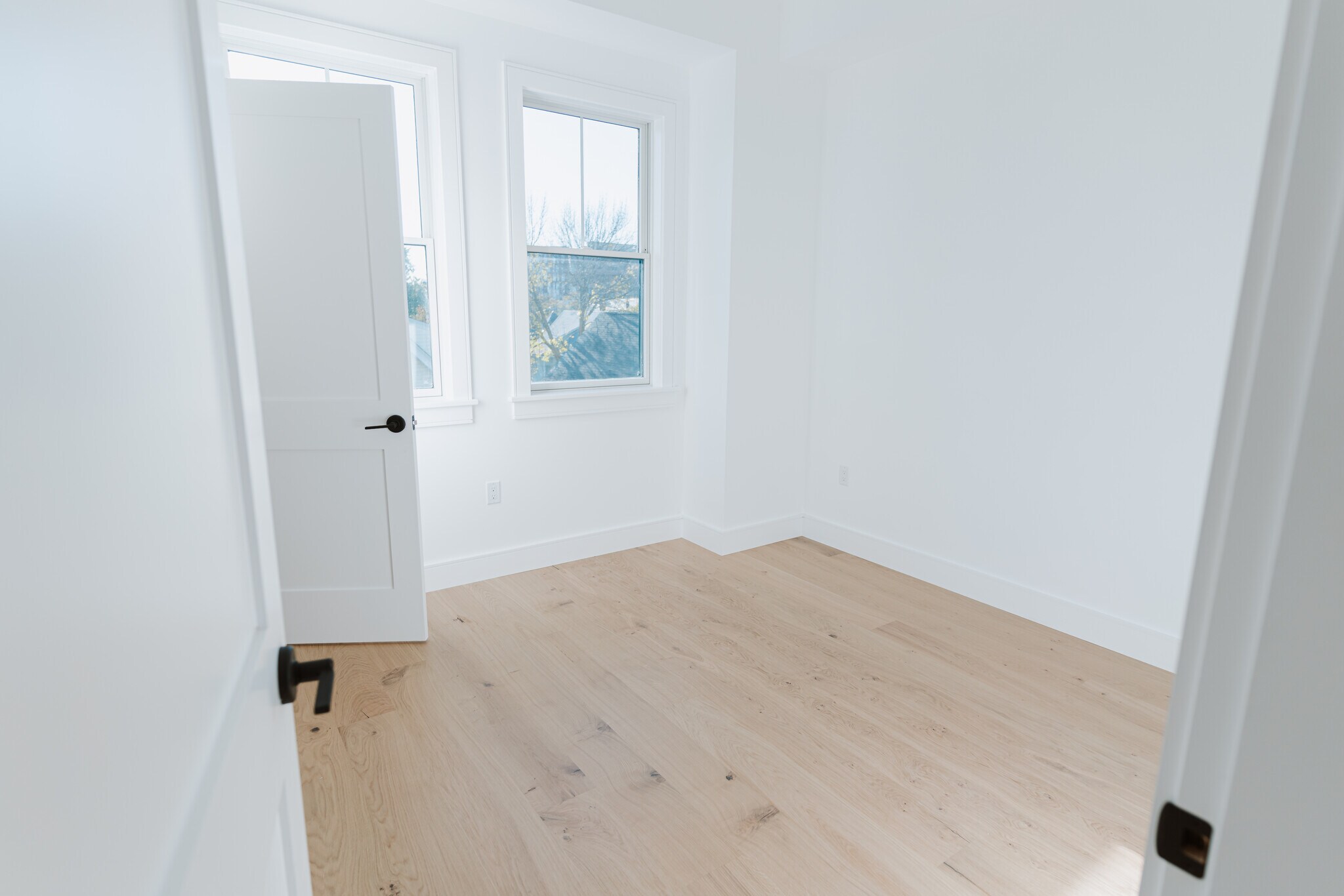 Building Photo - 5 Thurston St