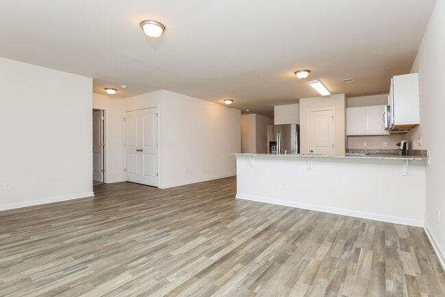 Building Photo - 869 Nursery Rdg Dr