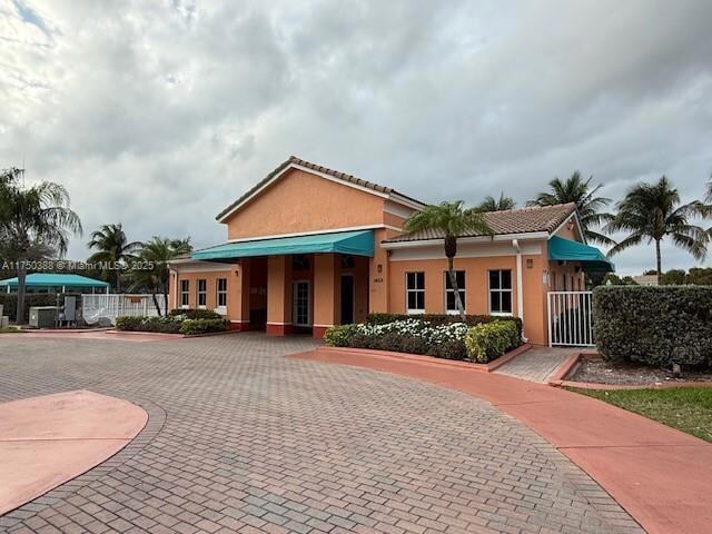 Building Photo - 2818 SE 16th Ave