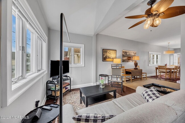 Building Photo - 46 Barberie Ave