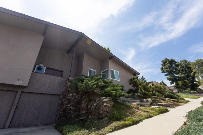 Building Photo - 1855 Alpha St