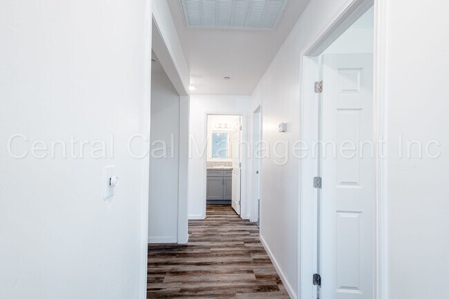 Building Photo - 129 E 8th St