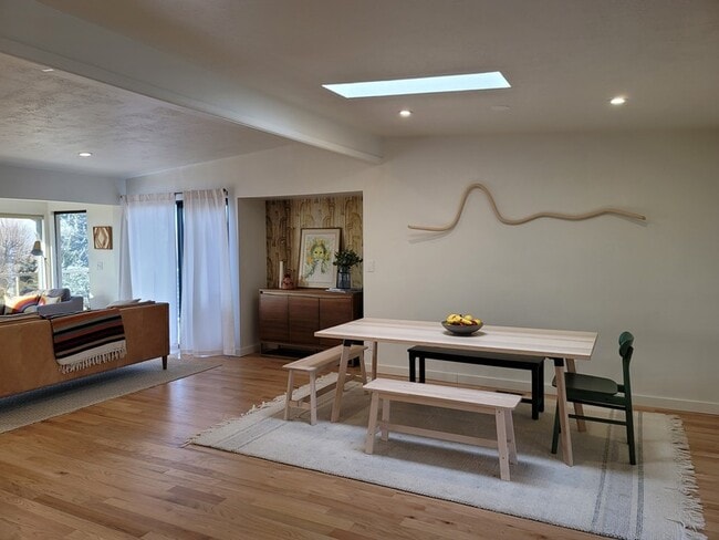 Building Photo - 3365 Monte Verde Dr