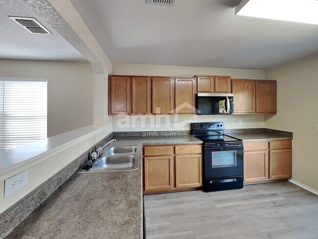 Building Photo - 3739 Hideaway Grn