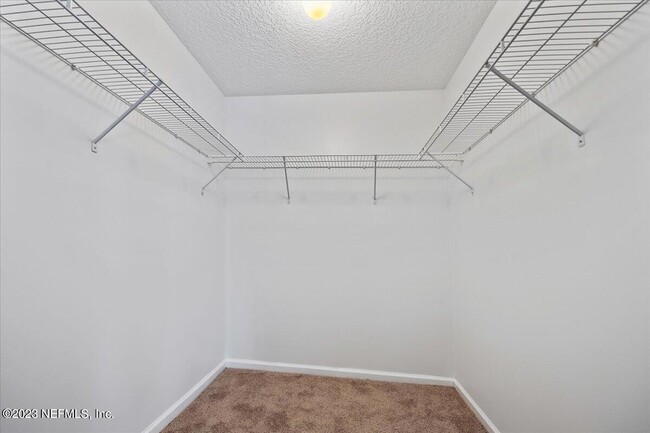 Building Photo - 122 Jardin De Mer Pl