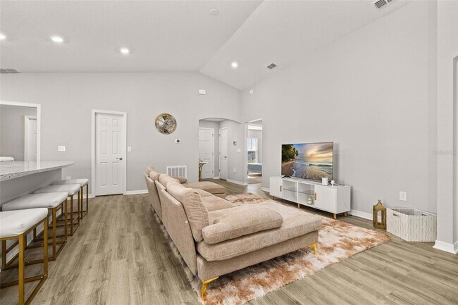 Building Photo - 1750 Daystar Dr