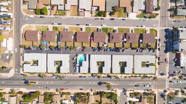 Building Photo - Apply Now move-in ready