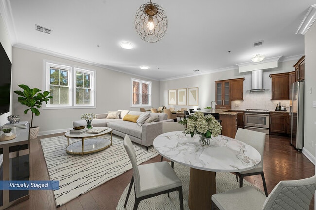 Building Photo - 1600 Kaufer Ln