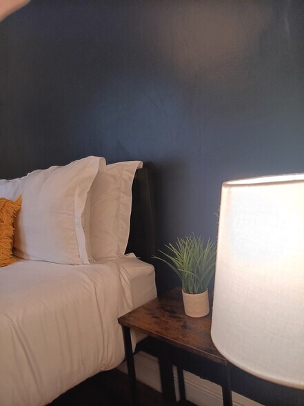 Building Photo - 88 Wesleyan Ave