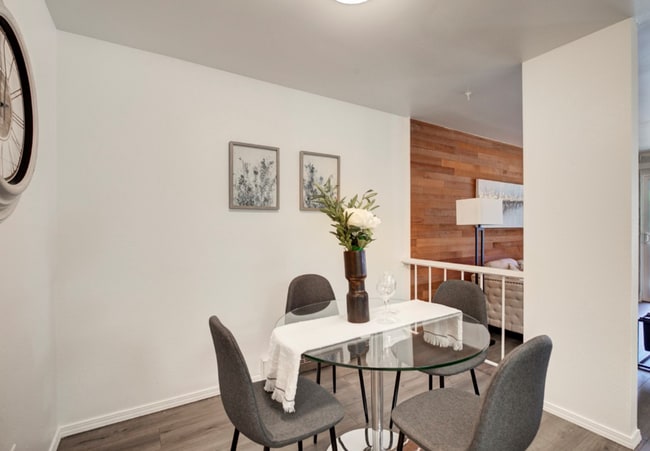 Building Photo - 1 Bedroom Across from Microsoft Bellevue/R...