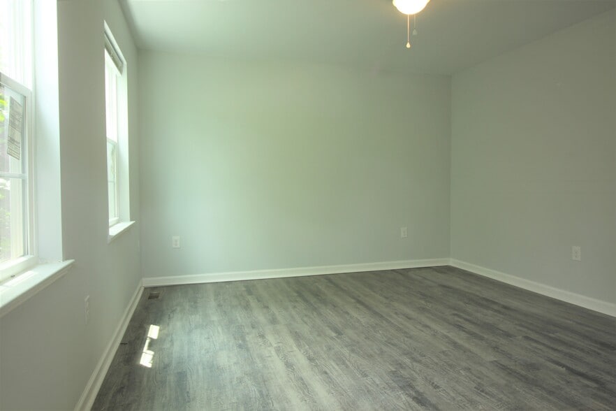 Building Photo - 6929 Old Concord Rd