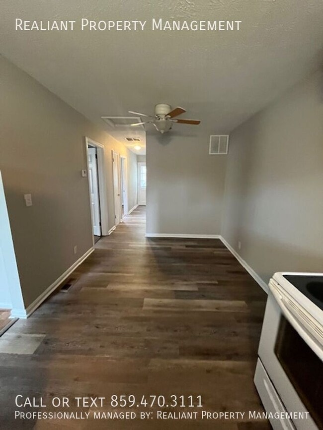 Building Photo - 2160 Winterberry Dr