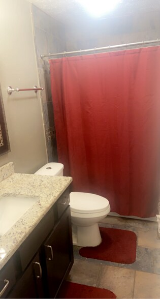 Building Photo - 388 Huntington Ridge Dr