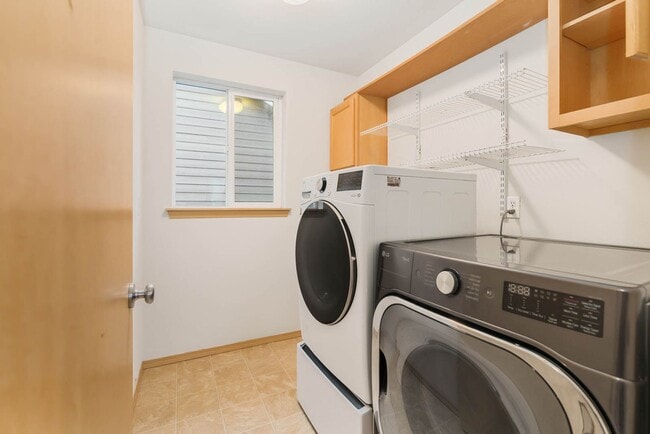 Building Photo - 26906 225th Pl SE