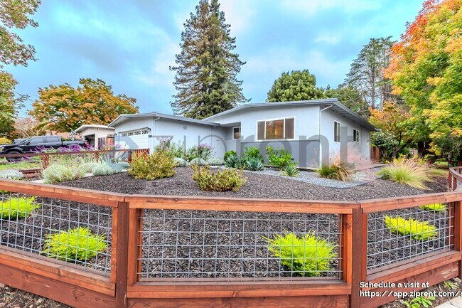 Building Photo - 3040 Blane Way