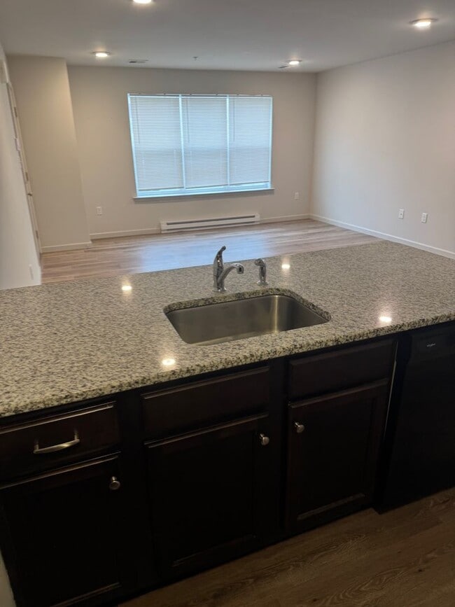 Building Photo - Pennsburg Beautiful 2 Bedroom 1.5 bath Tow...