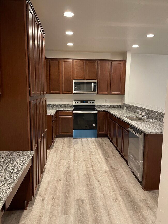 Kitchen - 5757 E Bollo St