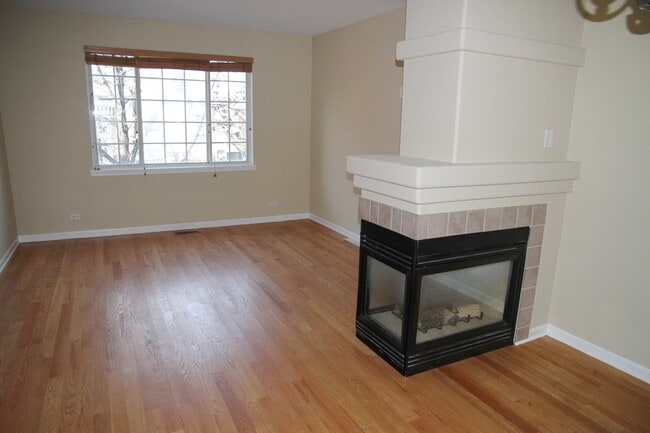 Building Photo - 2226 Daybreak Dr