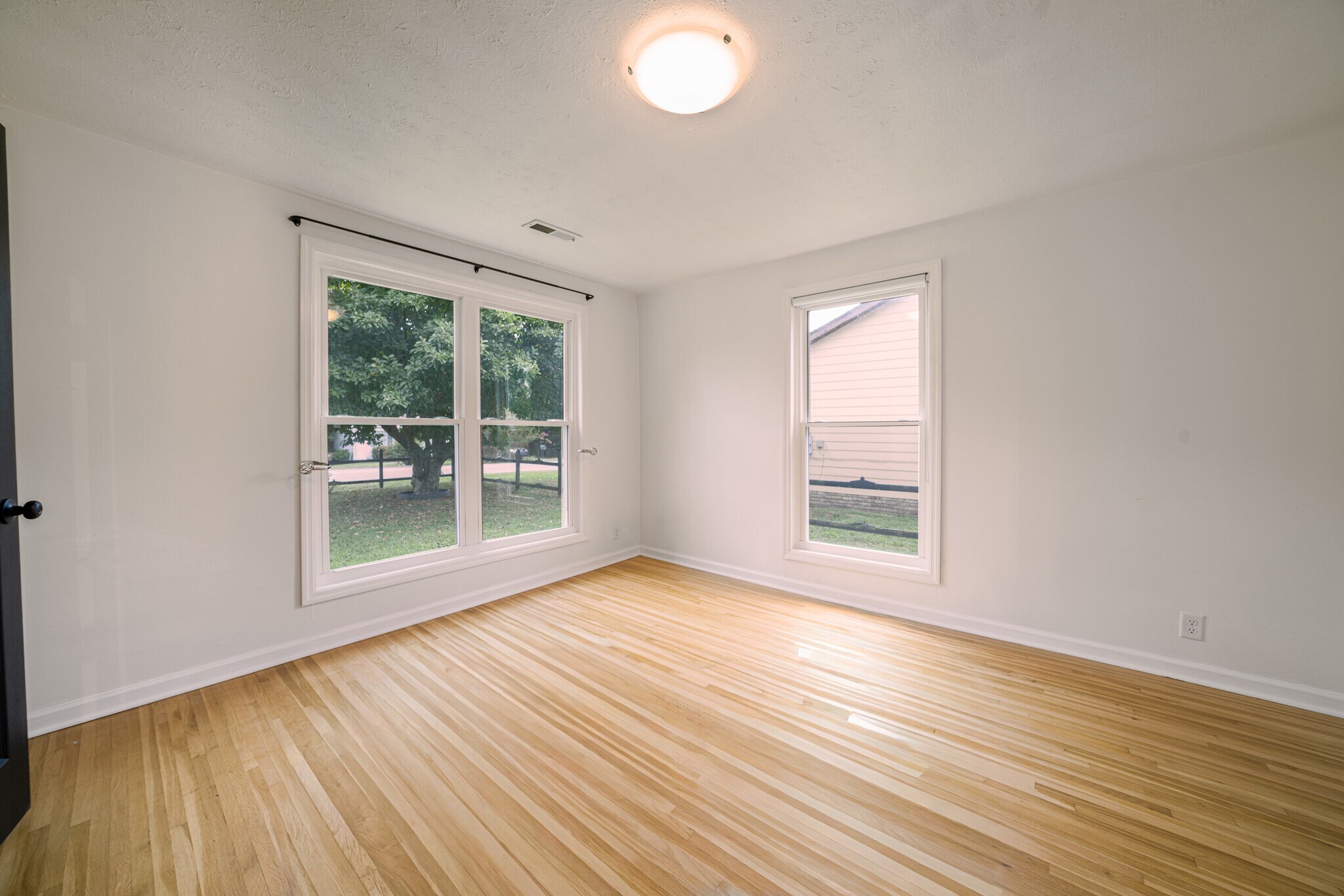 Building Photo - 212 McArthur Dr