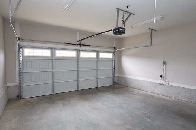 Building Photo - 4145 Bright Creek Rd