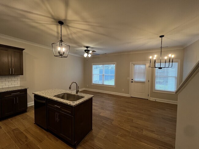Building Photo - 430 Wren Crest Ln