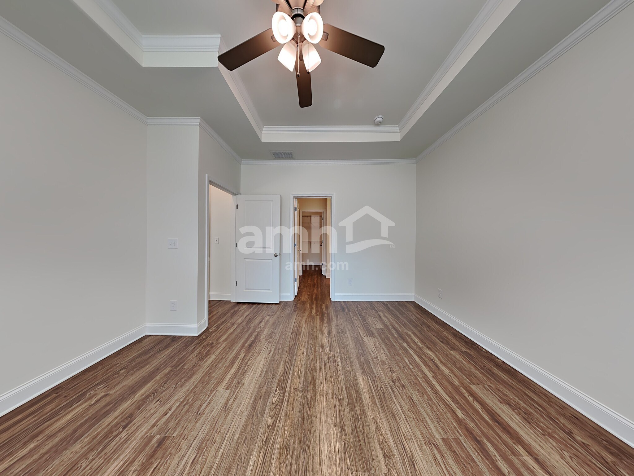Building Photo - 7045 Creeksong Dr