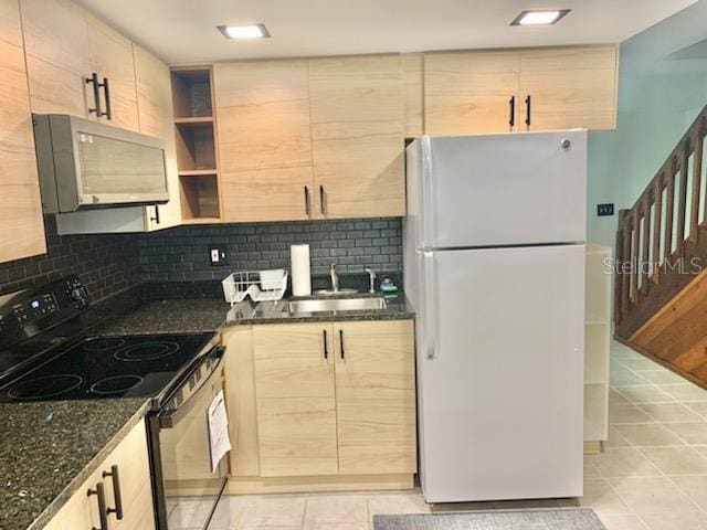 Building Photo - 37 Village Dr