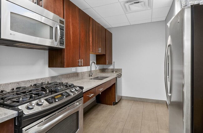 Building Photo - 1160 S Michigan Ave