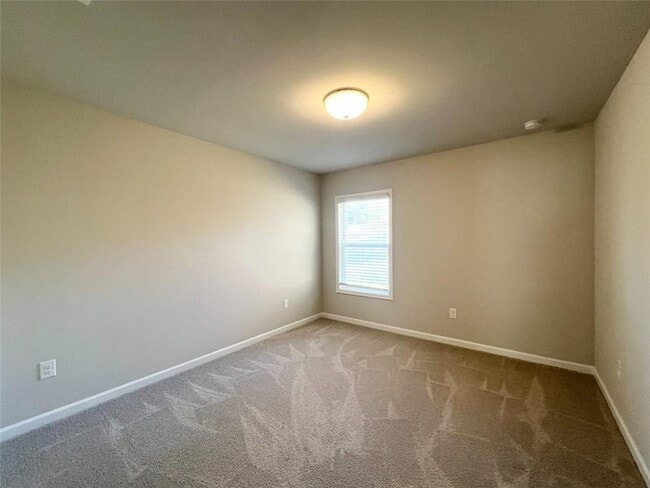 Building Photo - 1865 Parkades Path