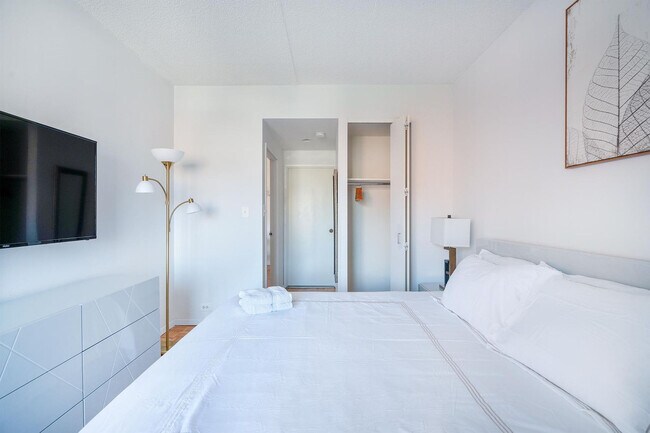 Building Photo - 87 Columbus Ave