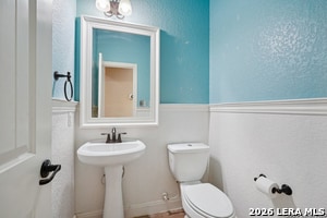 Building Photo - 707 Gold Beauty