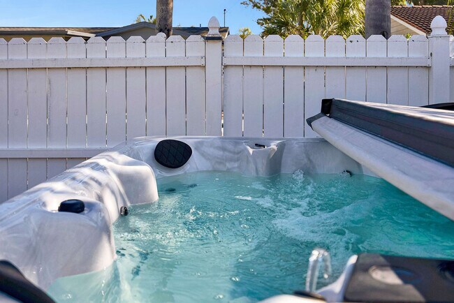 Building Photo - 897 Imperial Dr