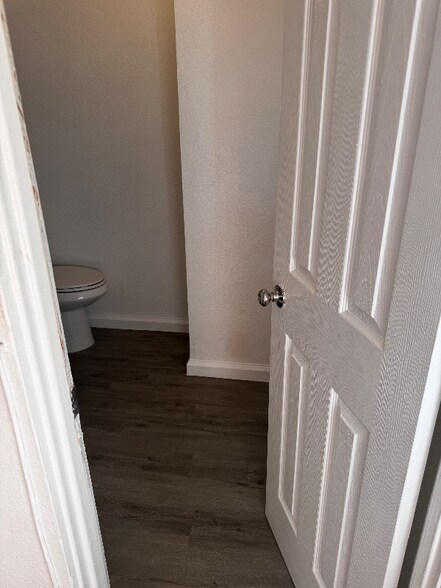 Building Photo - 8557 Juniper Ave