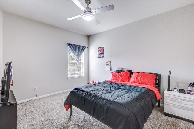 Building Photo - 22103 Regal Heights Dr