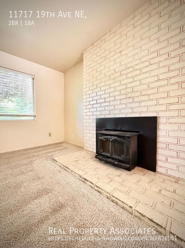 Building Photo - 11717 19th Ave NE