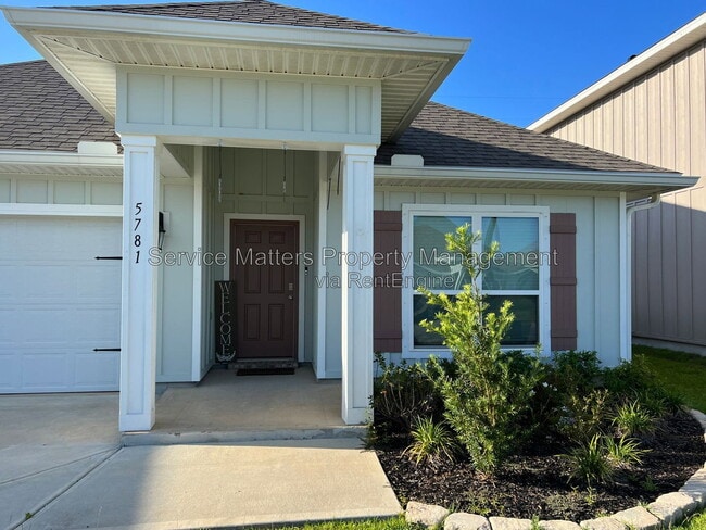Building Photo - 5781 Danbury Blvd