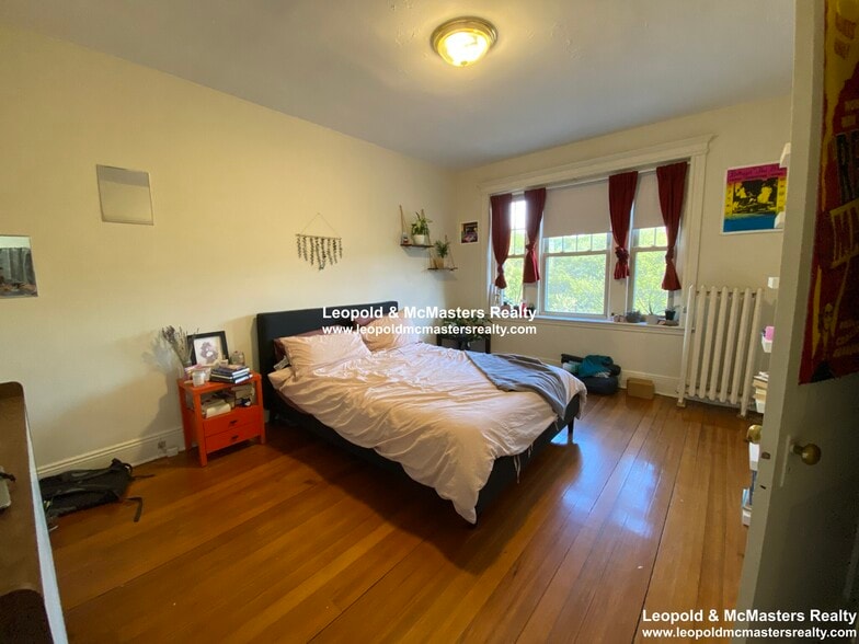 Building Photo - 1788 Beacon St