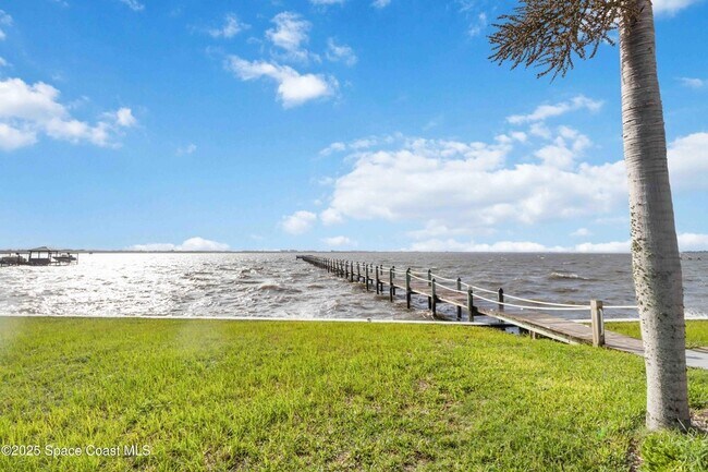 Building Photo - 215 Ballyshannon St