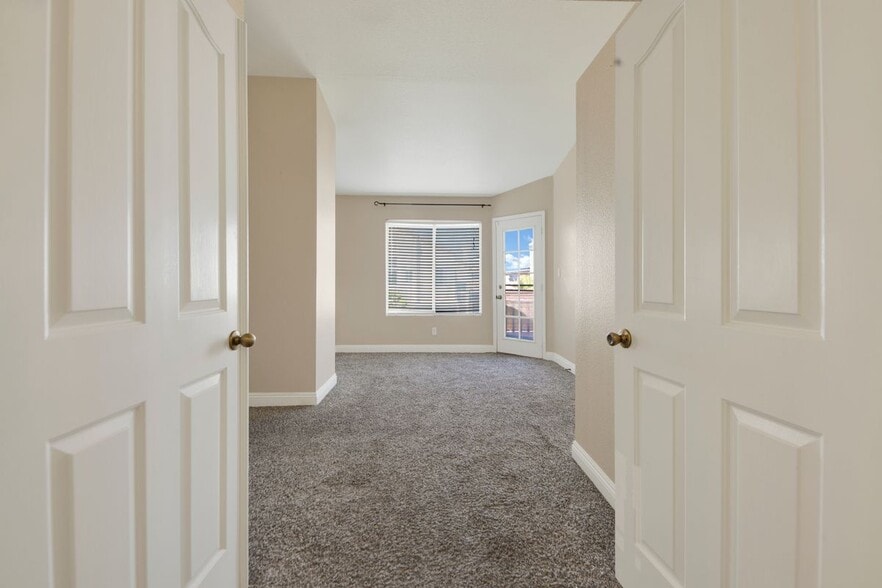 Building Photo - 3201 Angeleno Pl