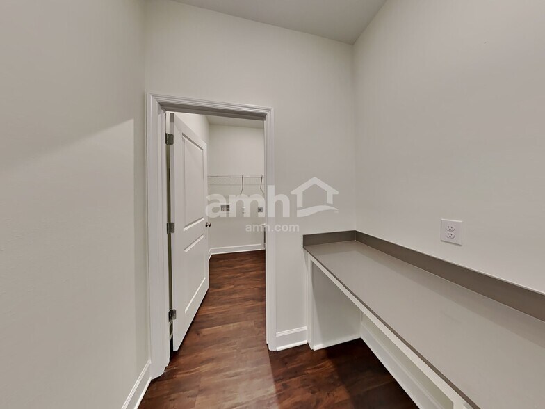 Building Photo - 33901 Widman Way