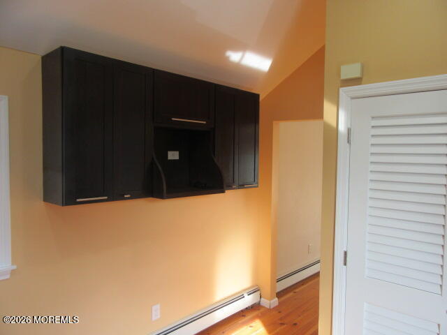 Building Photo - 126 Maple Ave