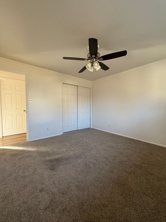 Building Photo - 983-985 S 600 W