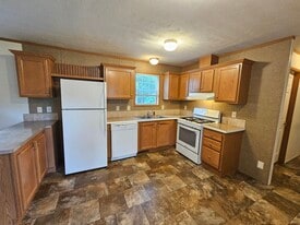 Building Photo - 50 Noble Ln