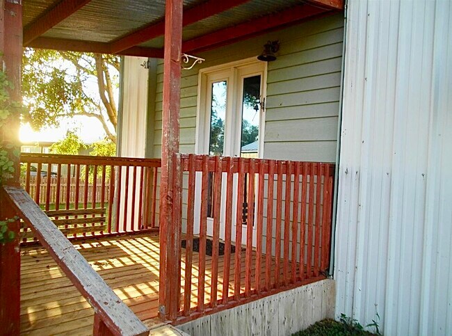 Building Photo - 8707 Private Rd 7355