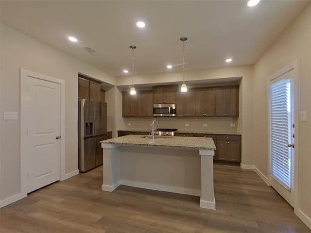 Building Photo - 8009 Calhoun Vly Dr