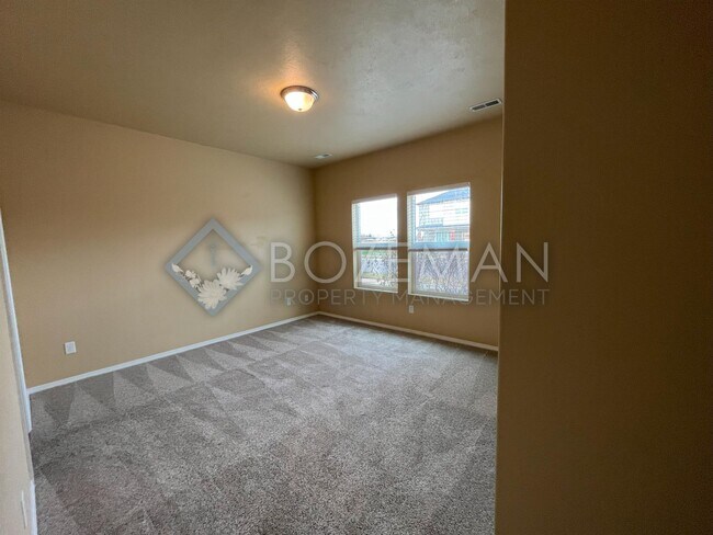 Building Photo - 270 Pond Lily Dr